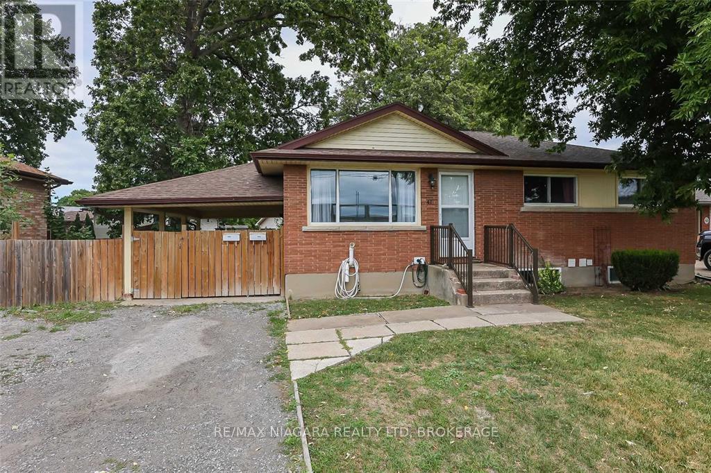 Property at 41 MEADOWVALE DRIVE image 1