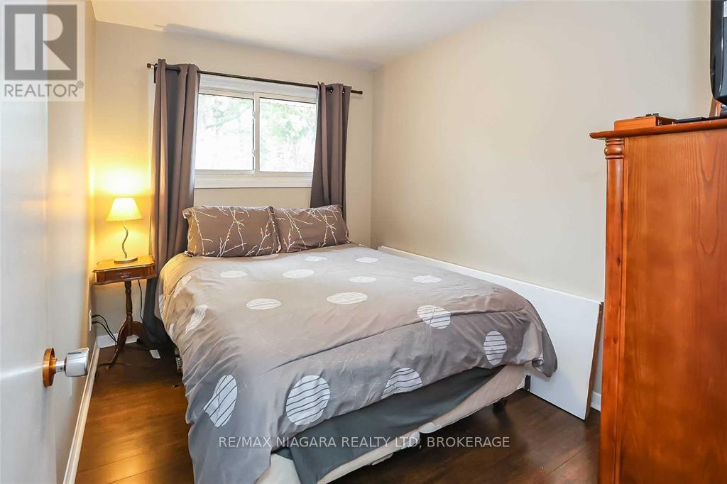 41 Meadowvale Drive, St. Catharines, Ontario  L2N 3Z6 - Photo 12 - X12113751