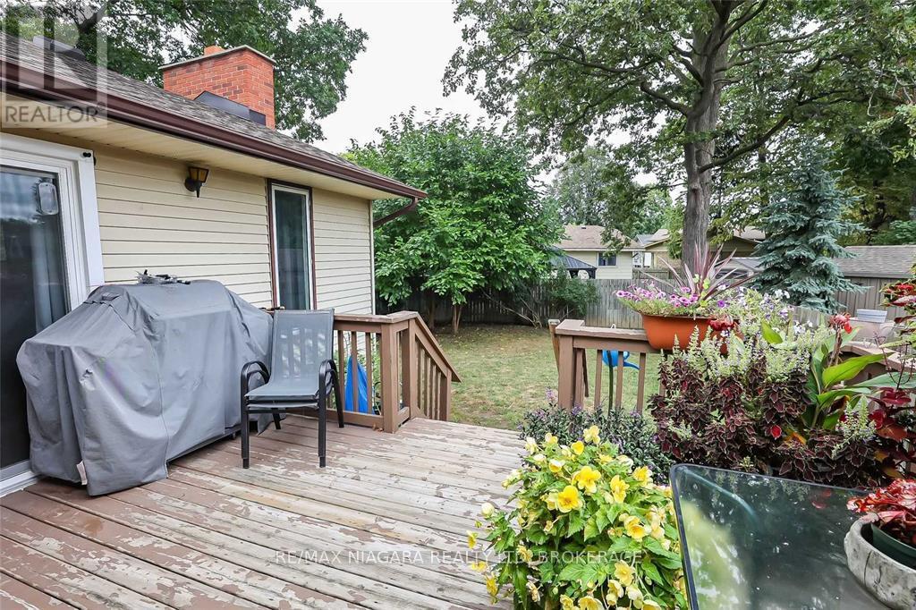41 Meadowvale Drive, St. Catharines, Ontario  L2N 3Z6 - Photo 14 - X12113751
