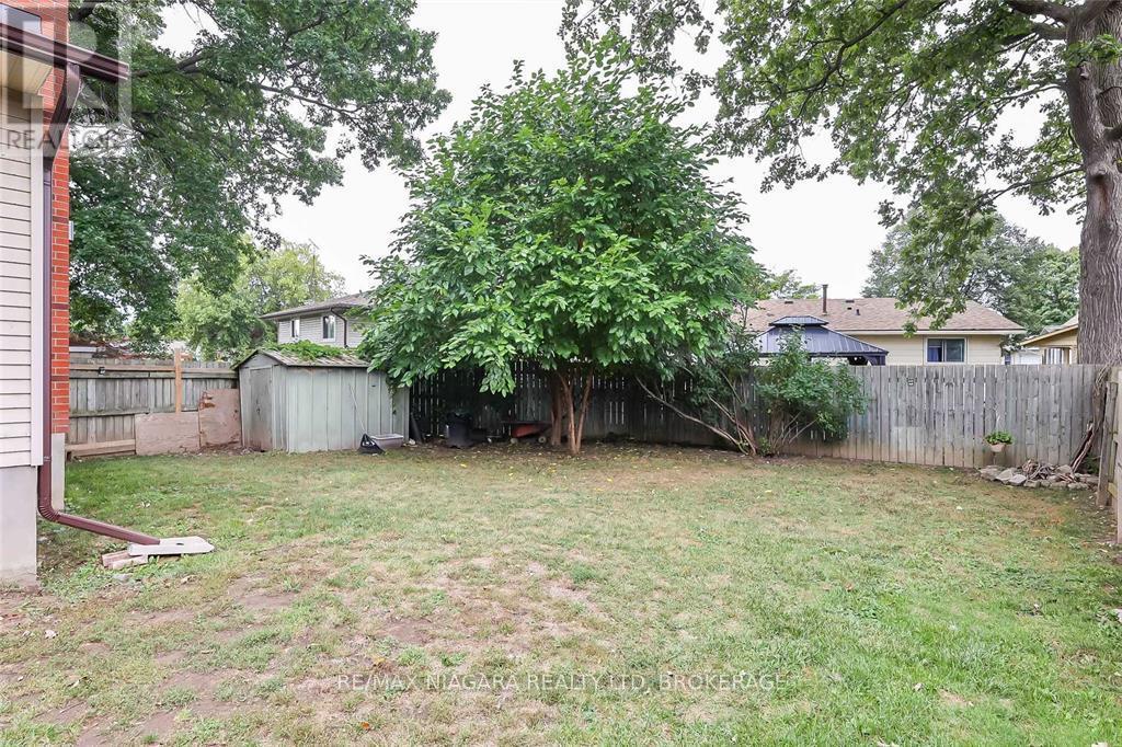 41 Meadowvale Drive, St. Catharines, Ontario  L2N 3Z6 - Photo 15 - X12113751