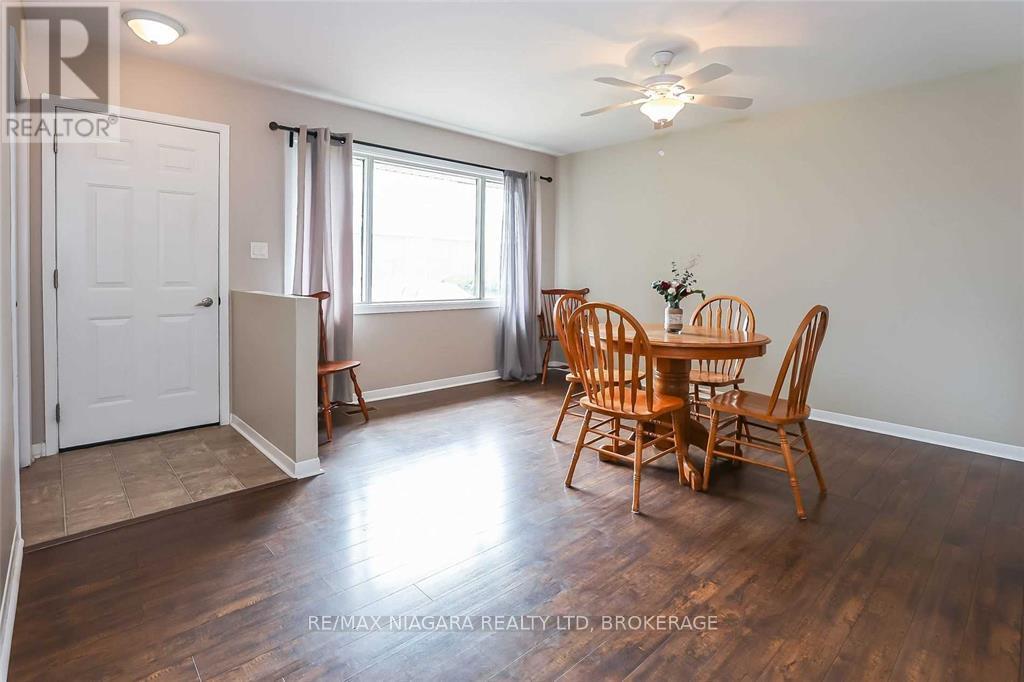 Property at 41 MEADOWVALE DRIVE image 2