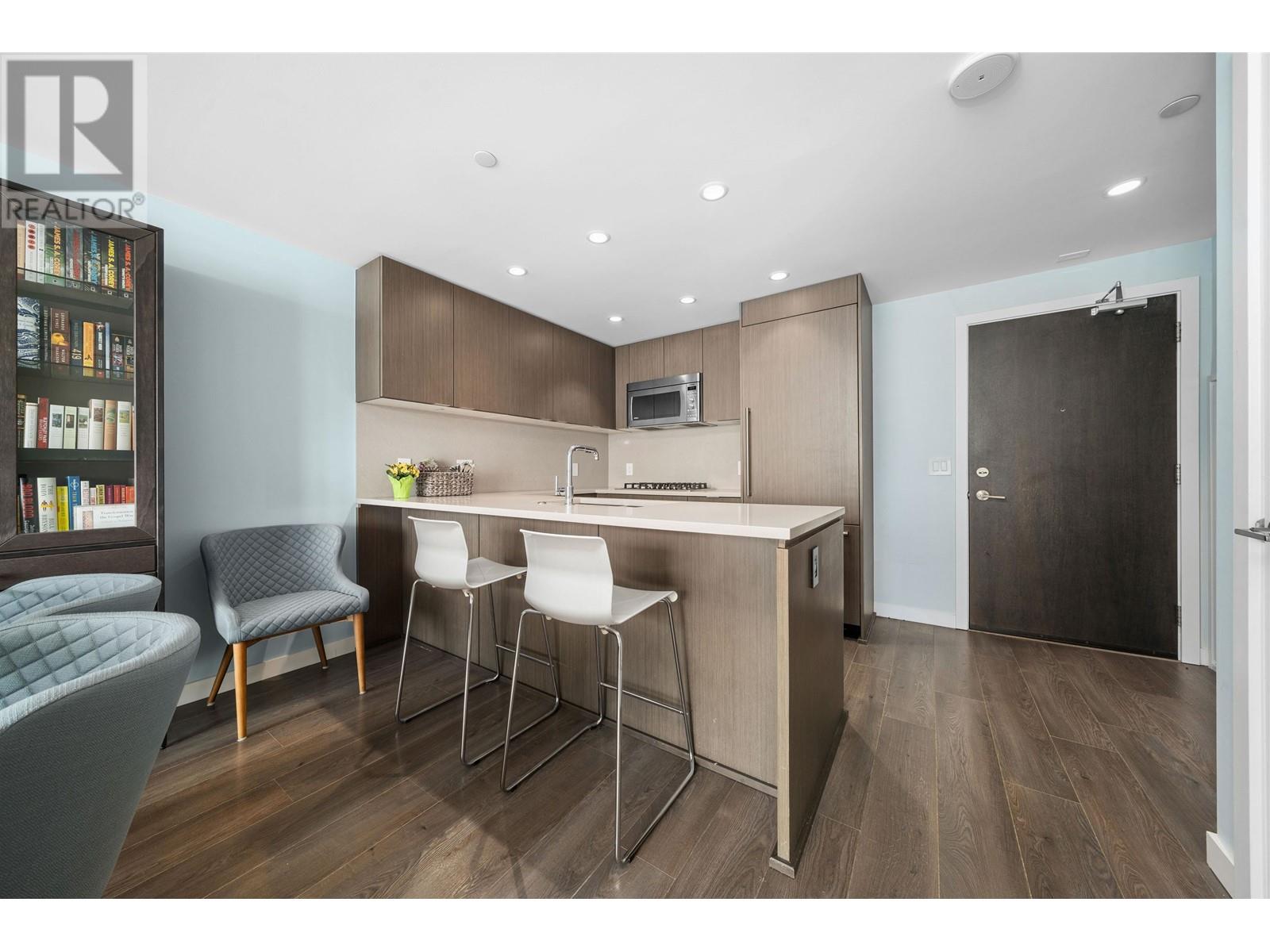 901 112 E 13 Street, North Vancouver, British Columbia  V7L 0E4 - Photo 7 - R2996444
