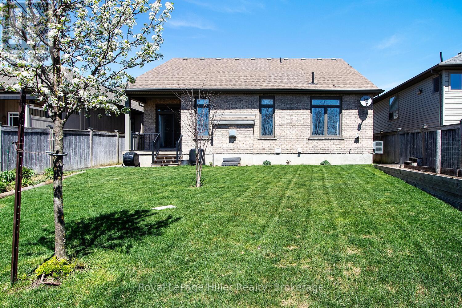 143 Watson Street, Lucan Biddulph, Ontario N0M 2J0 - Photo 38 - X11946887