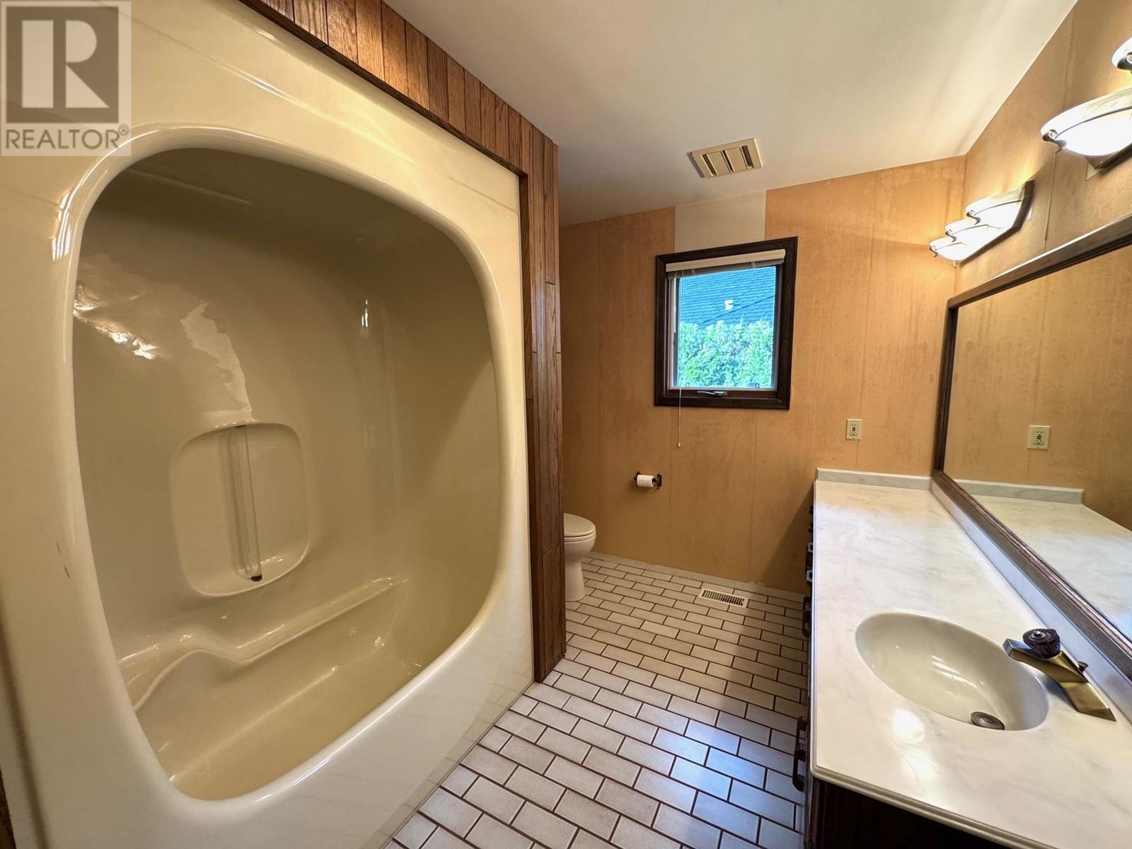 476 Pevero Place, Kamloops, British Columbia  V2H 1S1 - Photo 15 - 10345158