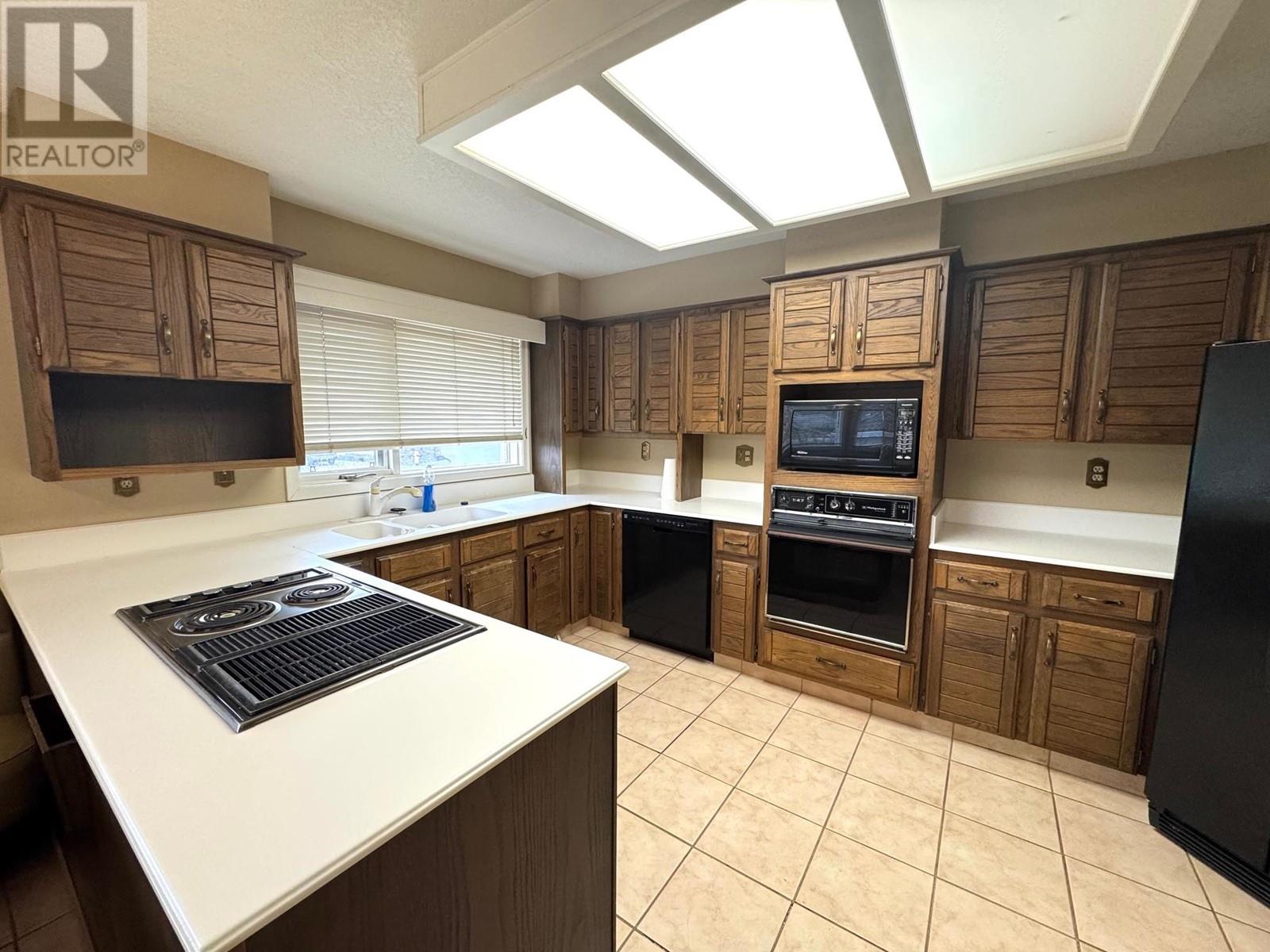 Property at 476 Pevero Place image 3