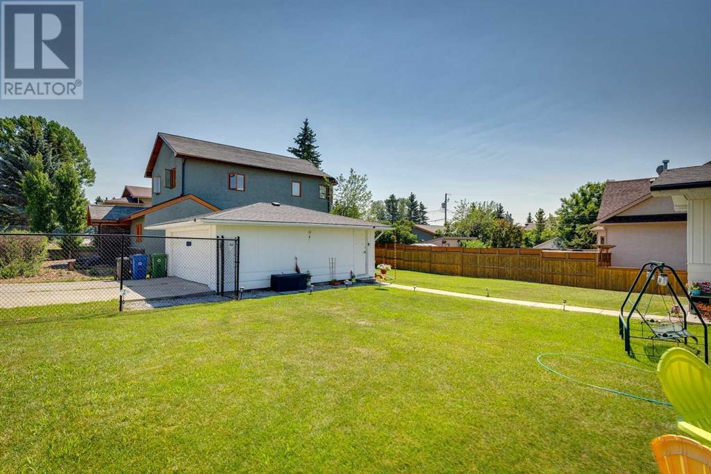 224 Ross Avenue, Cochrane, Alberta  T4C 0W1 - Photo 33 - A2215358