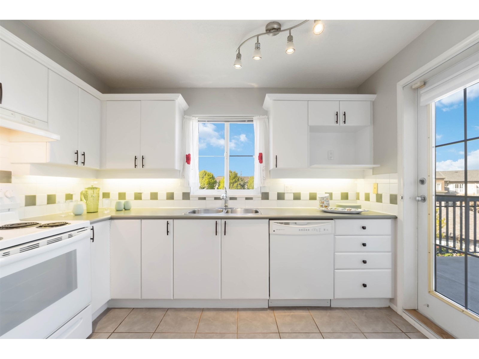 305 6336 197 Street, Langley, British Columbia  V2Y 2T7 - Photo 17 - R2996422