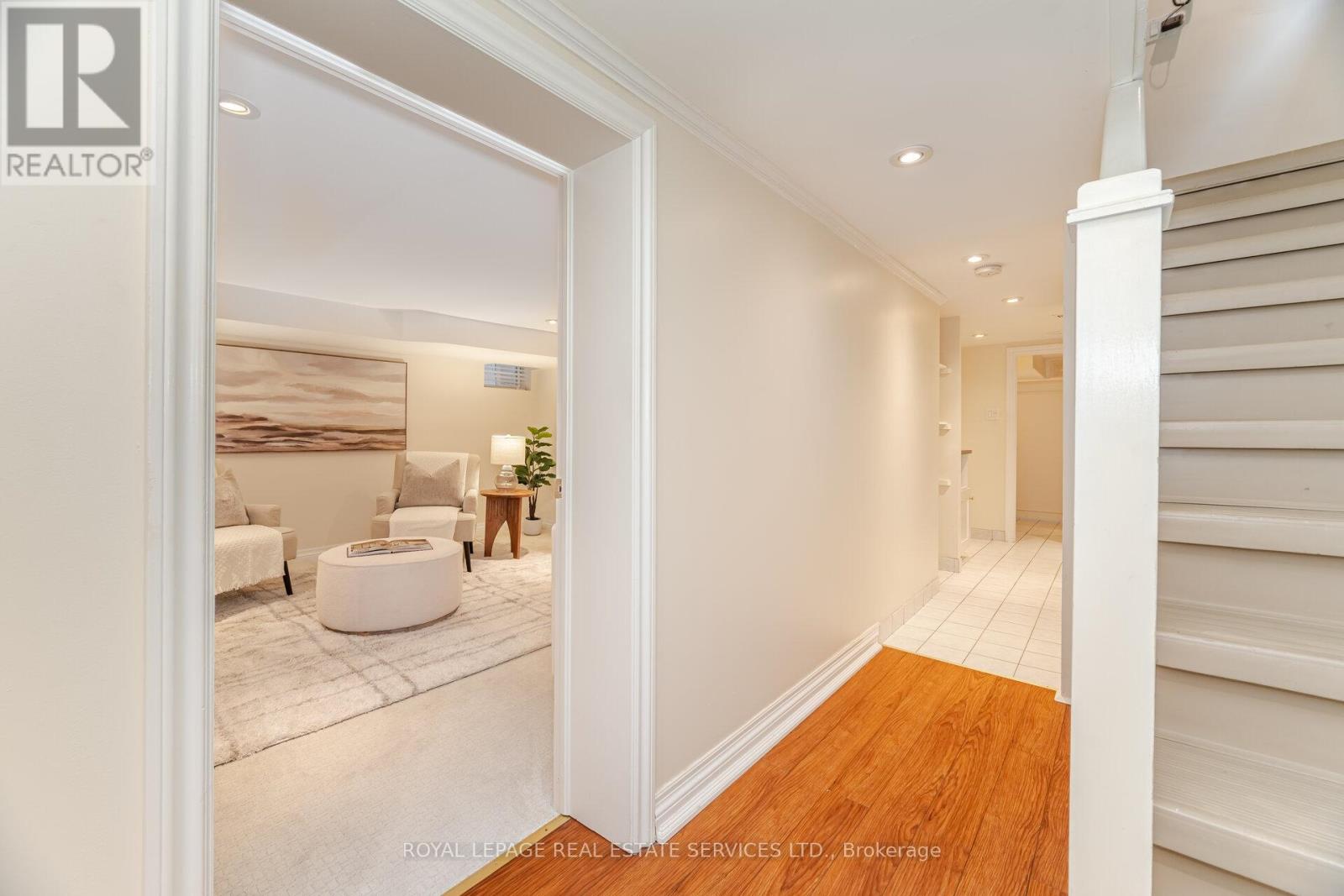 33 Willingdon Boulevard, Toronto, Ontario  M8X 2H3 - Photo 33 - W12113768