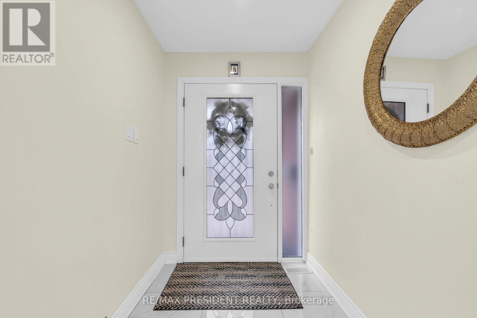 118 Charters Road, Brampton, Ontario  L6V 2S5 - Photo 14 - W12113821