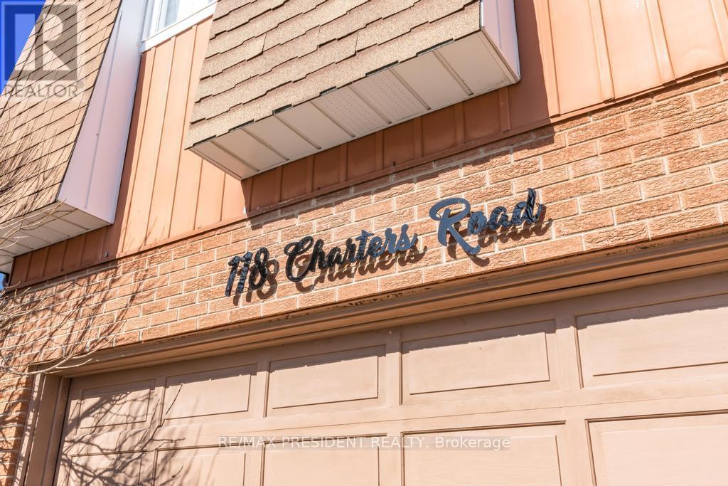 118 Charters Road, Brampton, Ontario  L6V 2S5 - Photo 3 - W12113821