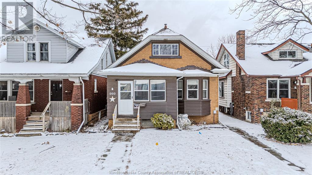 MLS# 25010688: 960 CURRY, Windsor, Canada