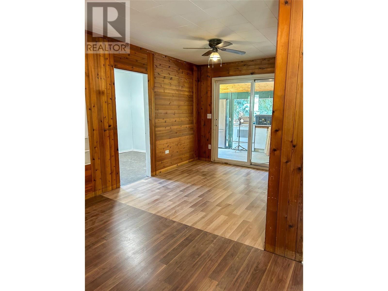 1486 Pass Creek Road, Castlegar, British Columbia  V1N 4S2 - Photo 27 - 10345527