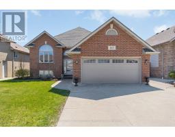 185 AMY CROFT DRIVE, Lakeshore, Ontario