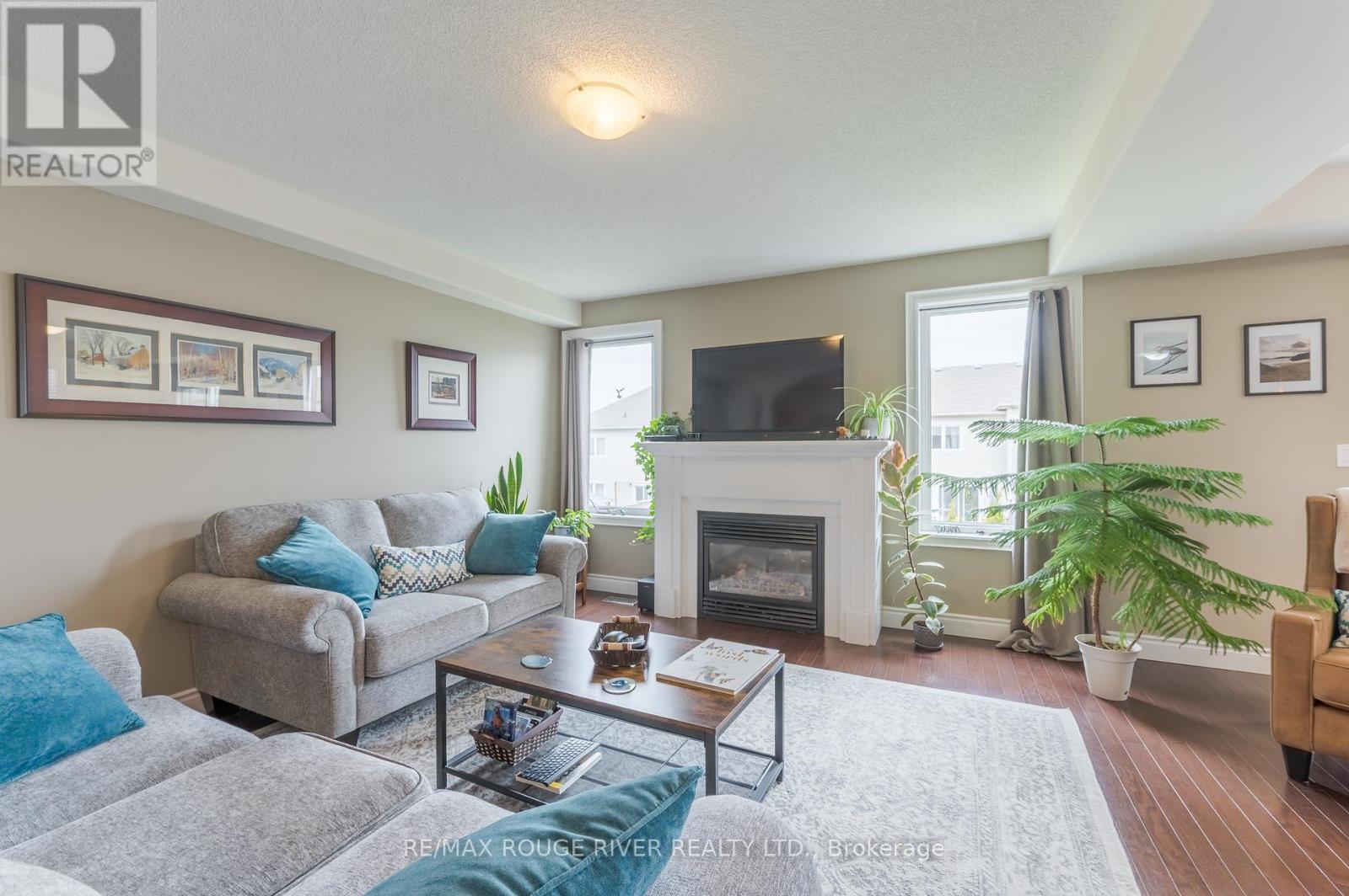 325 Florence Drive, Smith-Ennismore-Lakefield, Ontario  K9J 6X3 - Photo 10 - X12112800