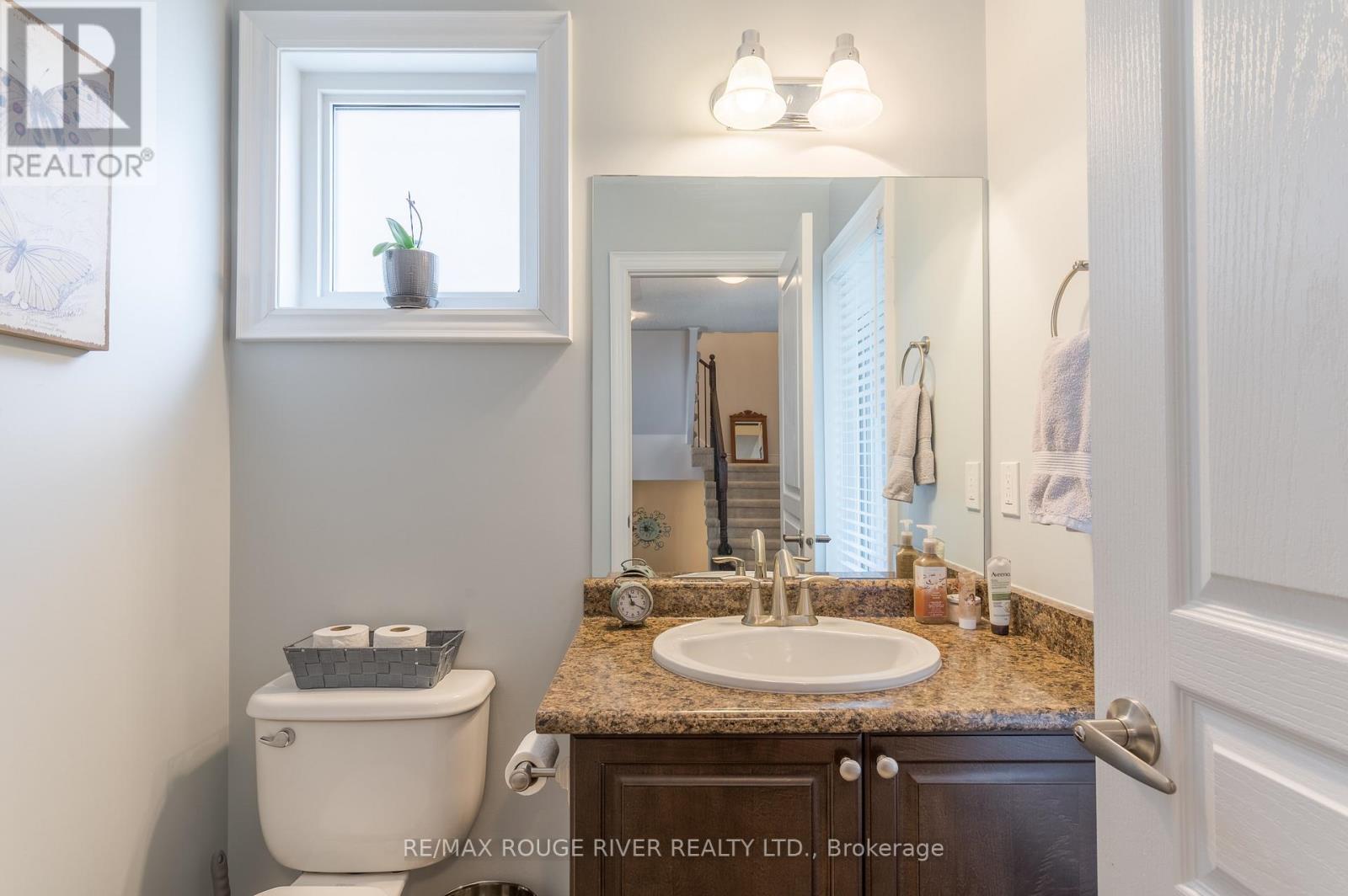 325 Florence Drive, Smith-Ennismore-Lakefield, Ontario  K9J 6X3 - Photo 6 - X12112800