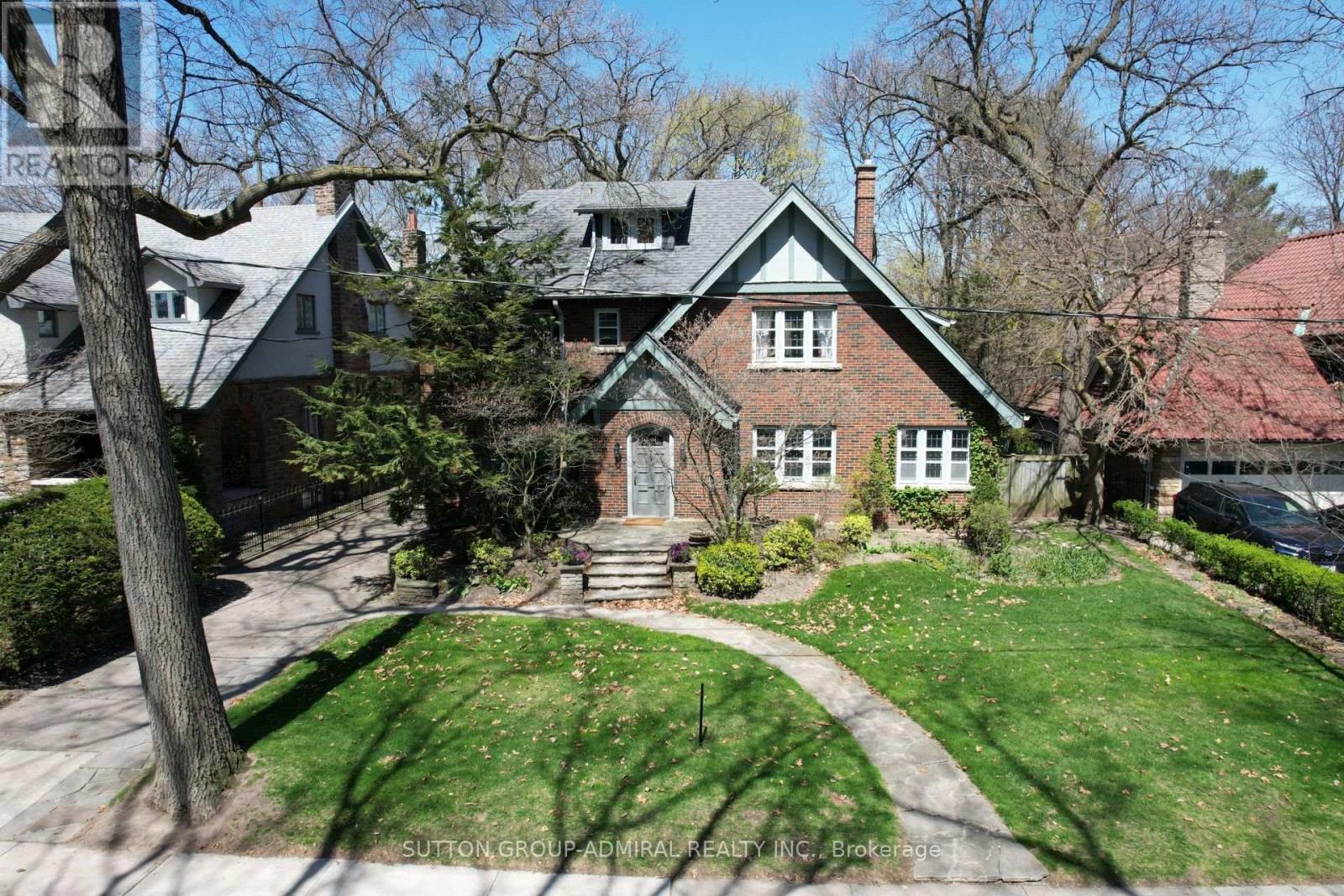 72 Baby Point Road, Toronto (Lambton Baby Point), Ontario  M6S 2G3 - Photo 13 - W12106083