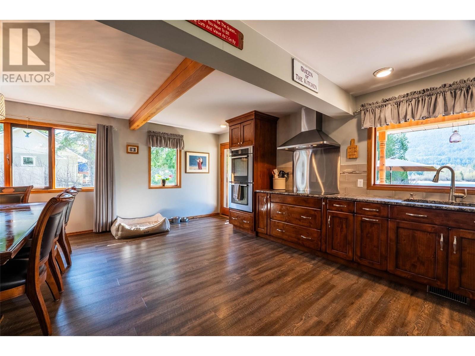 6158 Redfish Road, Nelson, British Columbia  V1L 6M9 - Photo 19 - 10345374