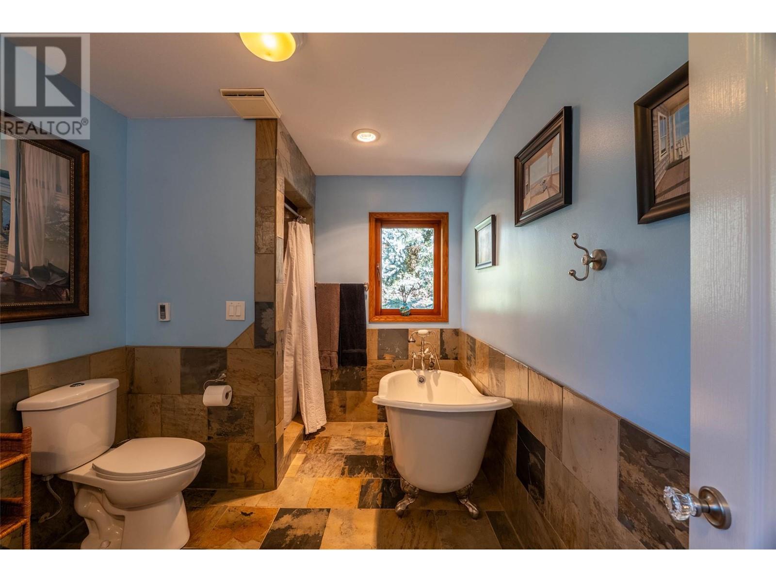 6158 Redfish Road, Nelson, British Columbia  V1L 6M9 - Photo 39 - 10345374