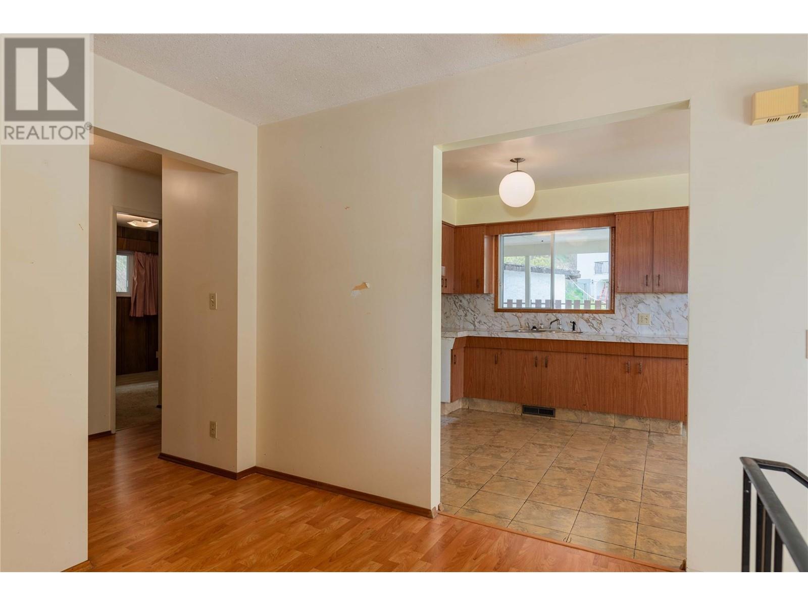 232 Haig Street, Warfield, British Columbia  V1R 2L9 - Photo 12 - 10344253