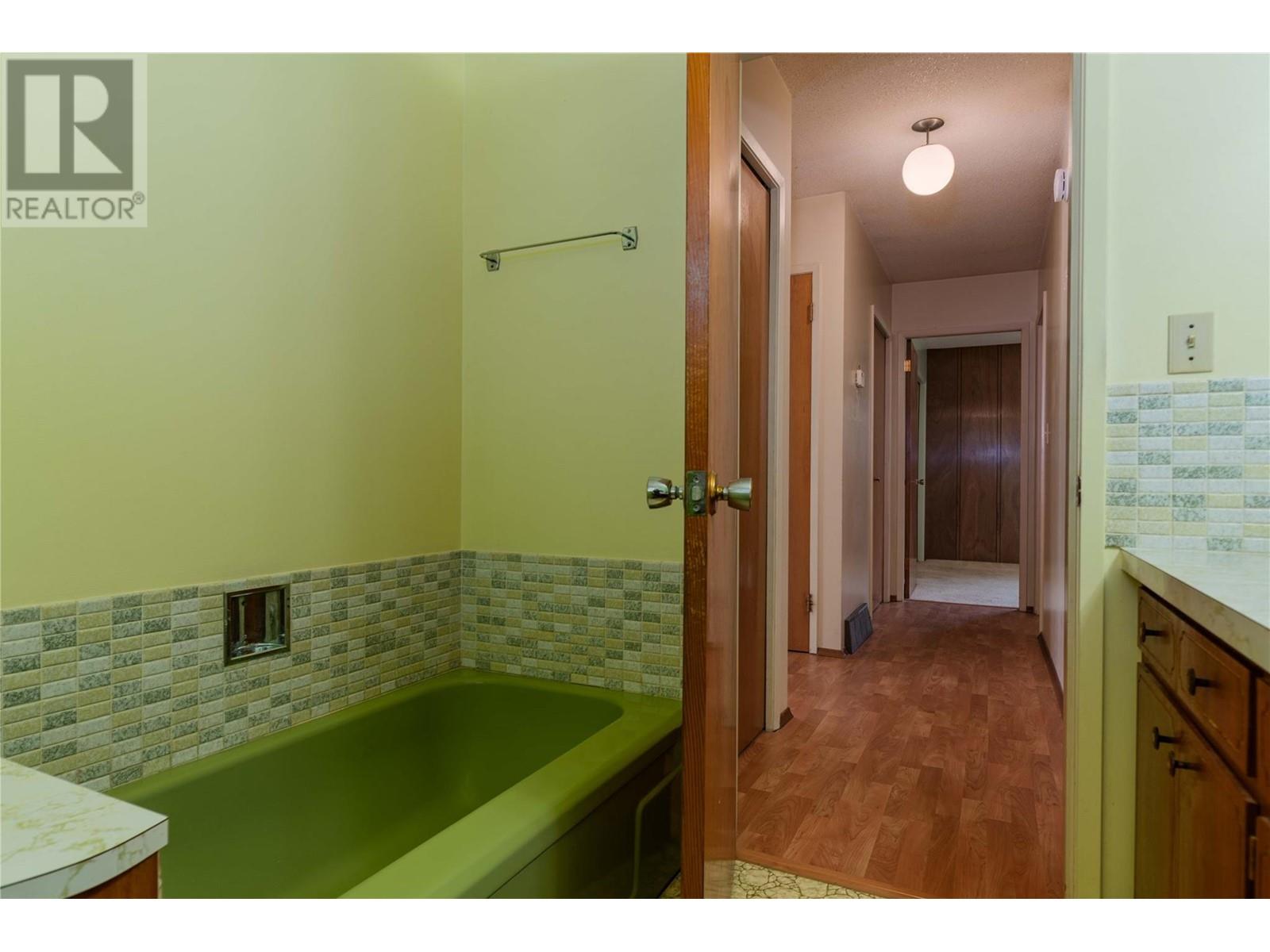 232 Haig Street, Warfield, British Columbia  V1R 2L9 - Photo 29 - 10344253