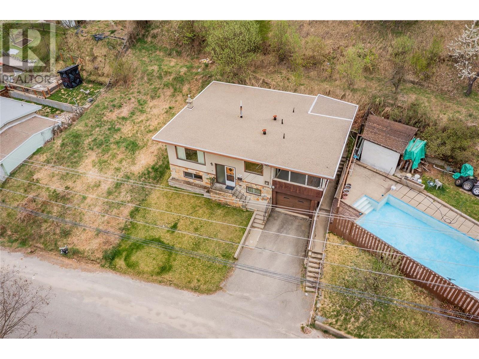 232 Haig Street, Warfield, British Columbia  V1R 2L9 - Photo 41 - 10344253
