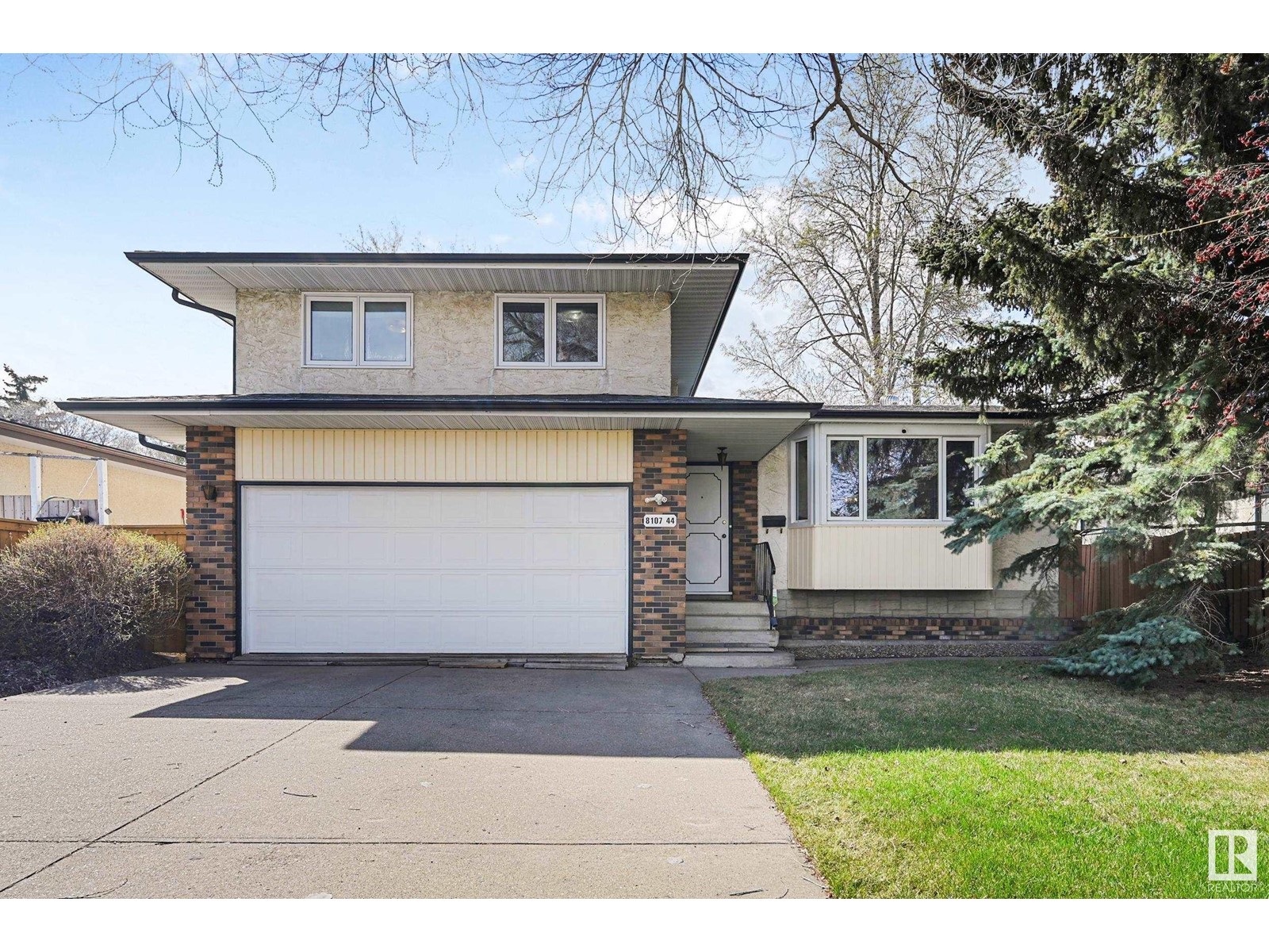 Property at 8107 44 AV NW image 1