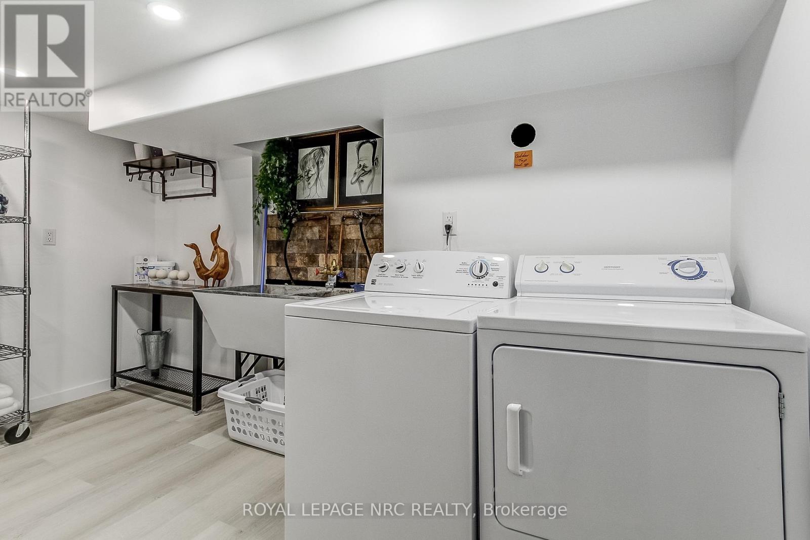 33 Gage Street, Niagara-On-The-Lake, Ontario  L0S 1J0 - Photo 29 - X12113865