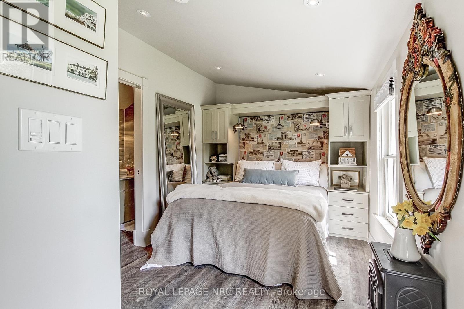 33 Gage Street, Niagara-On-The-Lake, Ontario  L0S 1J0 - Photo 46 - X12113865