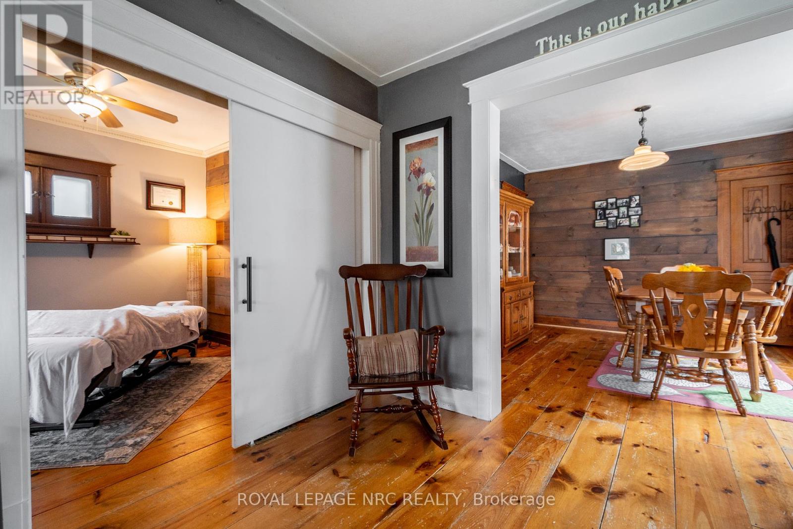 178 Lake Street, St. Catharines (Downtown), Ontario  L2R 5Y9 - Photo 10 - X12113910