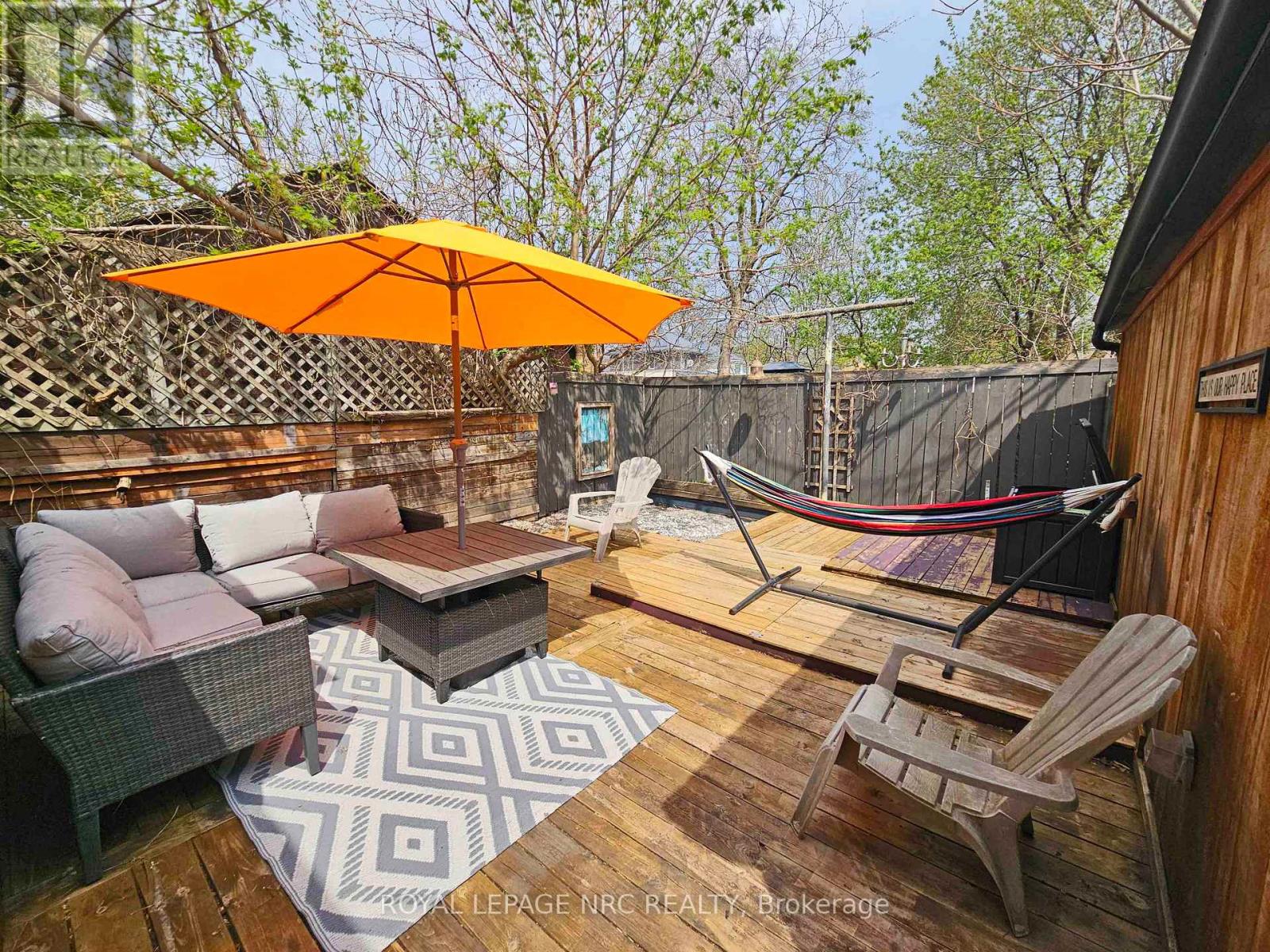 178 Lake Street, St. Catharines (Downtown), Ontario  L2R 5Y9 - Photo 3 - X12113910