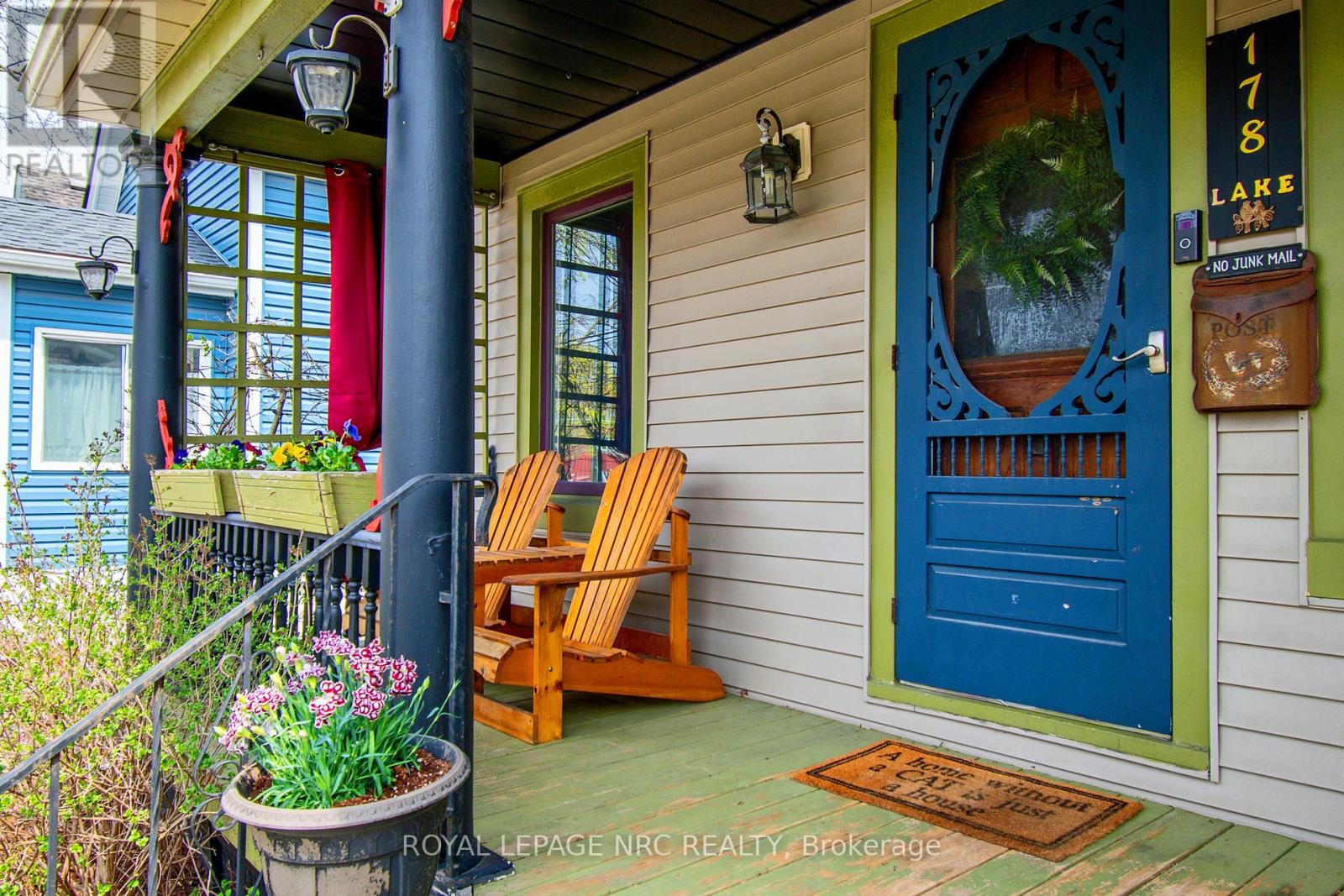 178 Lake Street, St. Catharines (Downtown), Ontario  L2R 5Y9 - Photo 7 - X12113910