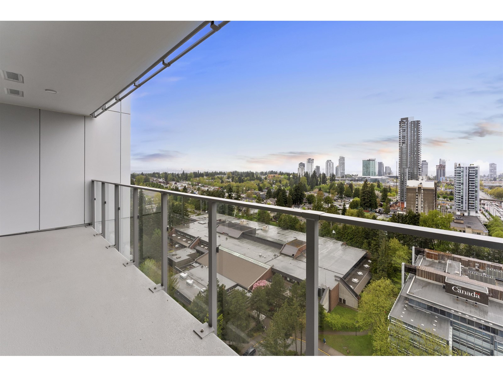 2205 9675 King George Boulevard, Surrey, British Columbia  V3T 2V3 - Photo 16 - R2995812