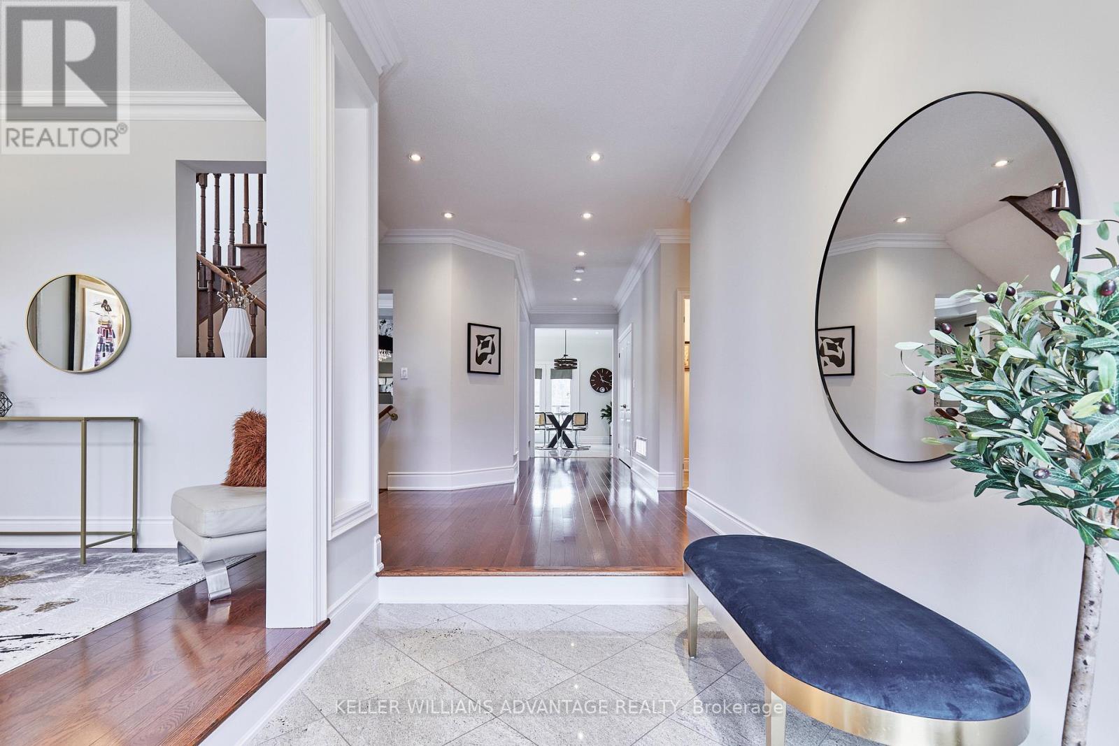 Property at 5 LAURA ELLIS COURT image 3