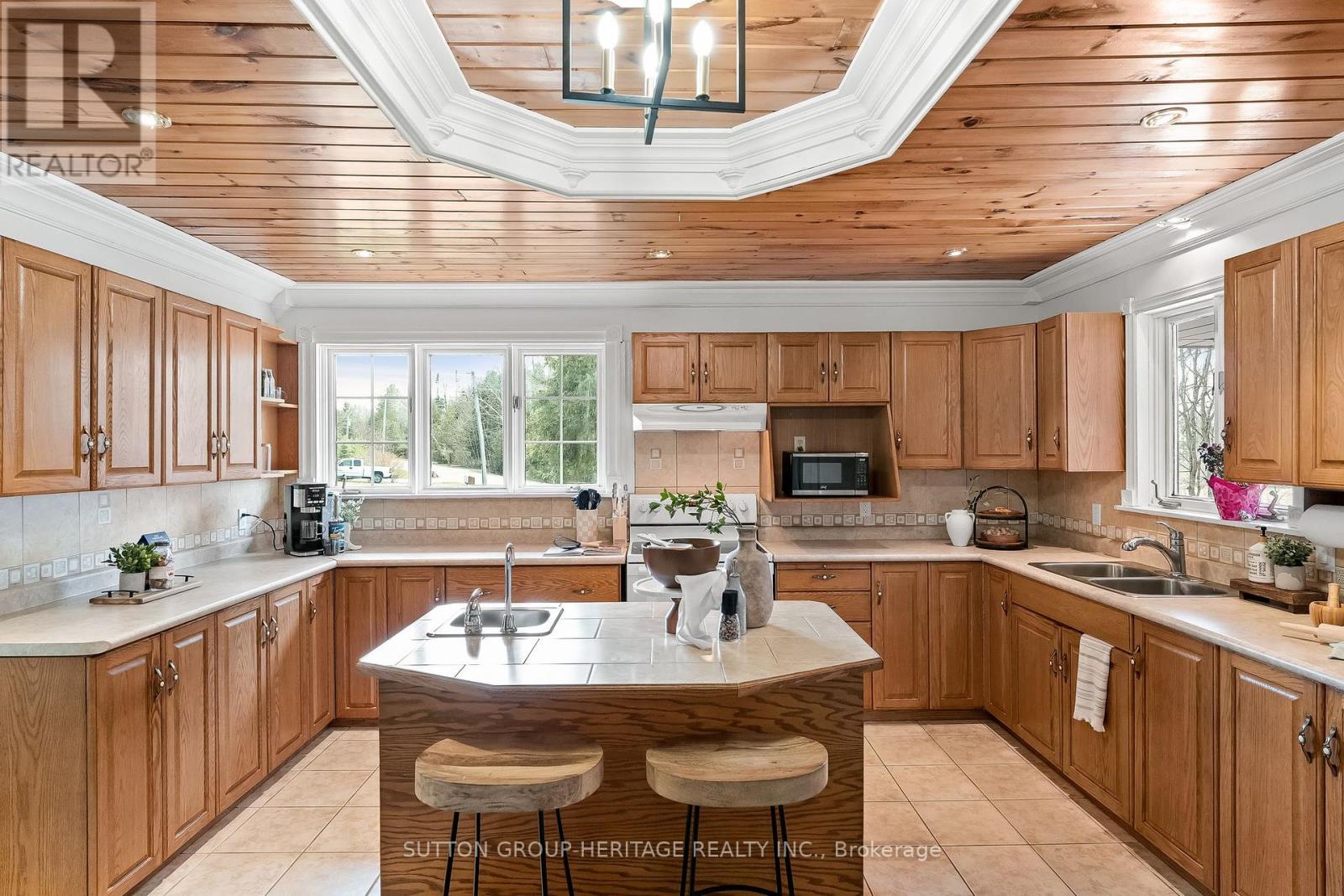 58 Muskie Drive, Kawartha Lakes, Ontario  K0M 2C0 - Photo 13 - X12102573