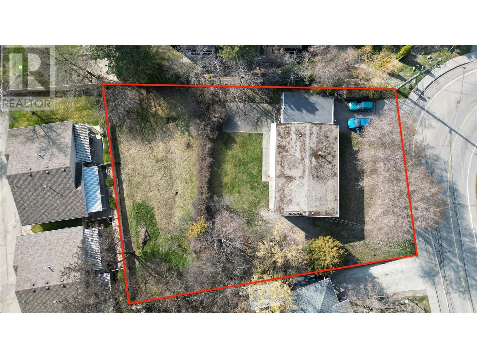 Property at 4732 Heritage Drive image 2