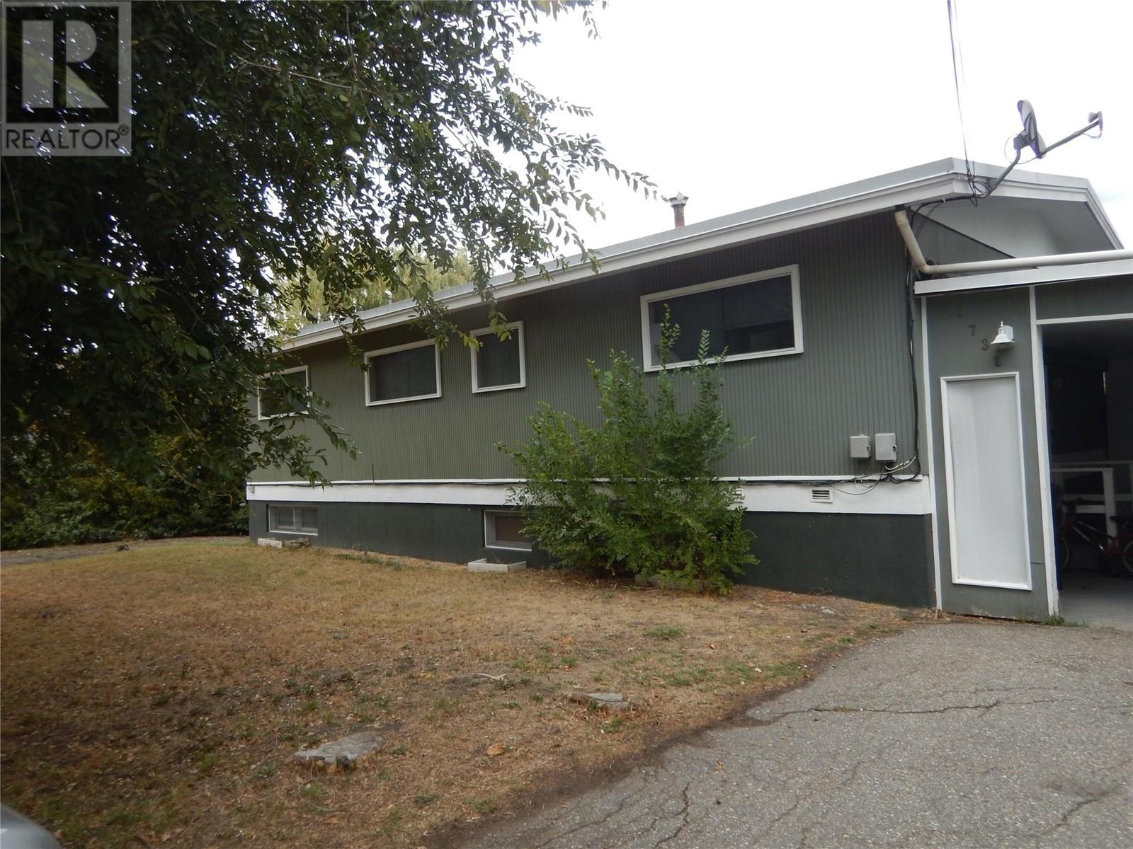 Property at 4732 Heritage Drive image 3