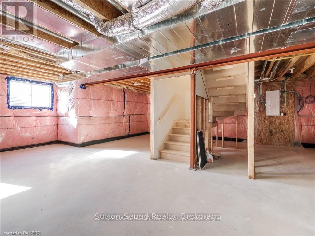 301 Sandpiper Lane, Georgian Bluffs, Ontario  N0H 1S0 - Photo 31 - X12113874