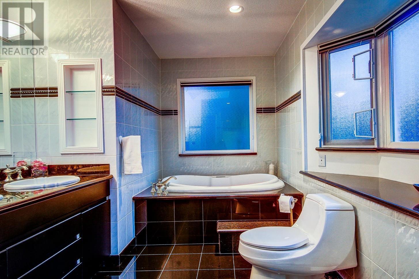 4255 W 15th Avenue, Vancouver, British Columbia  V6R 3A7 - Photo 10 - R2996434