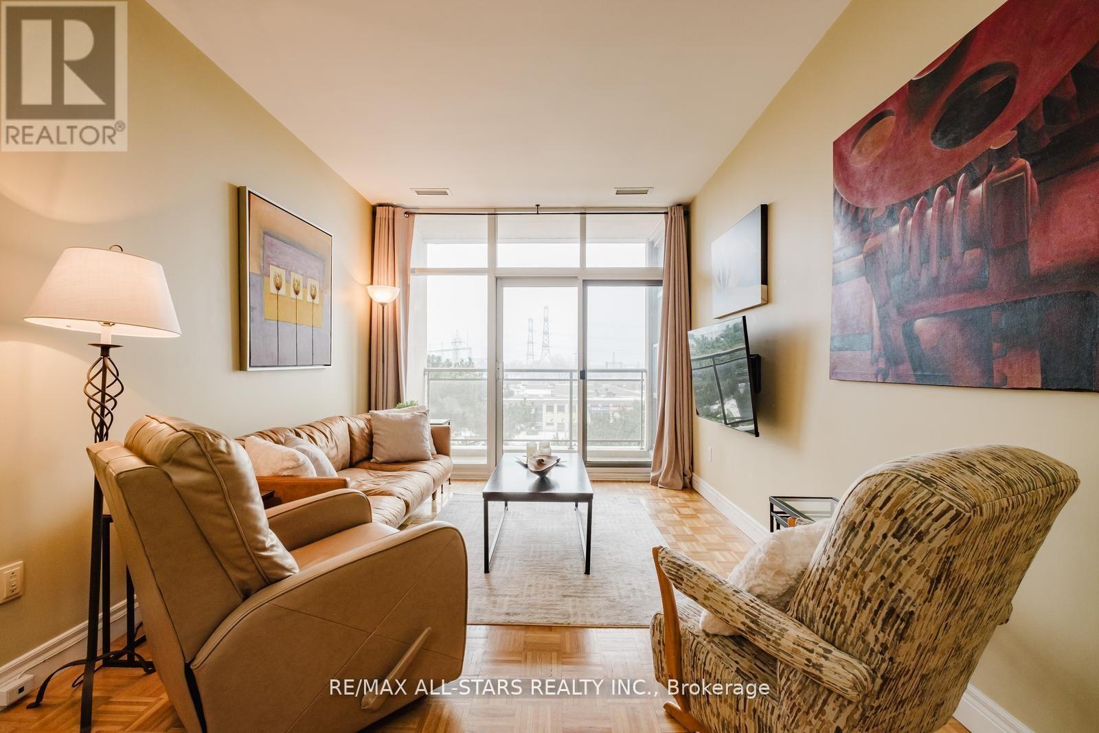 303 - 1 Leaside Park Drive, Toronto, Ontario  M4H 1R1 - Photo 12 - C12113926