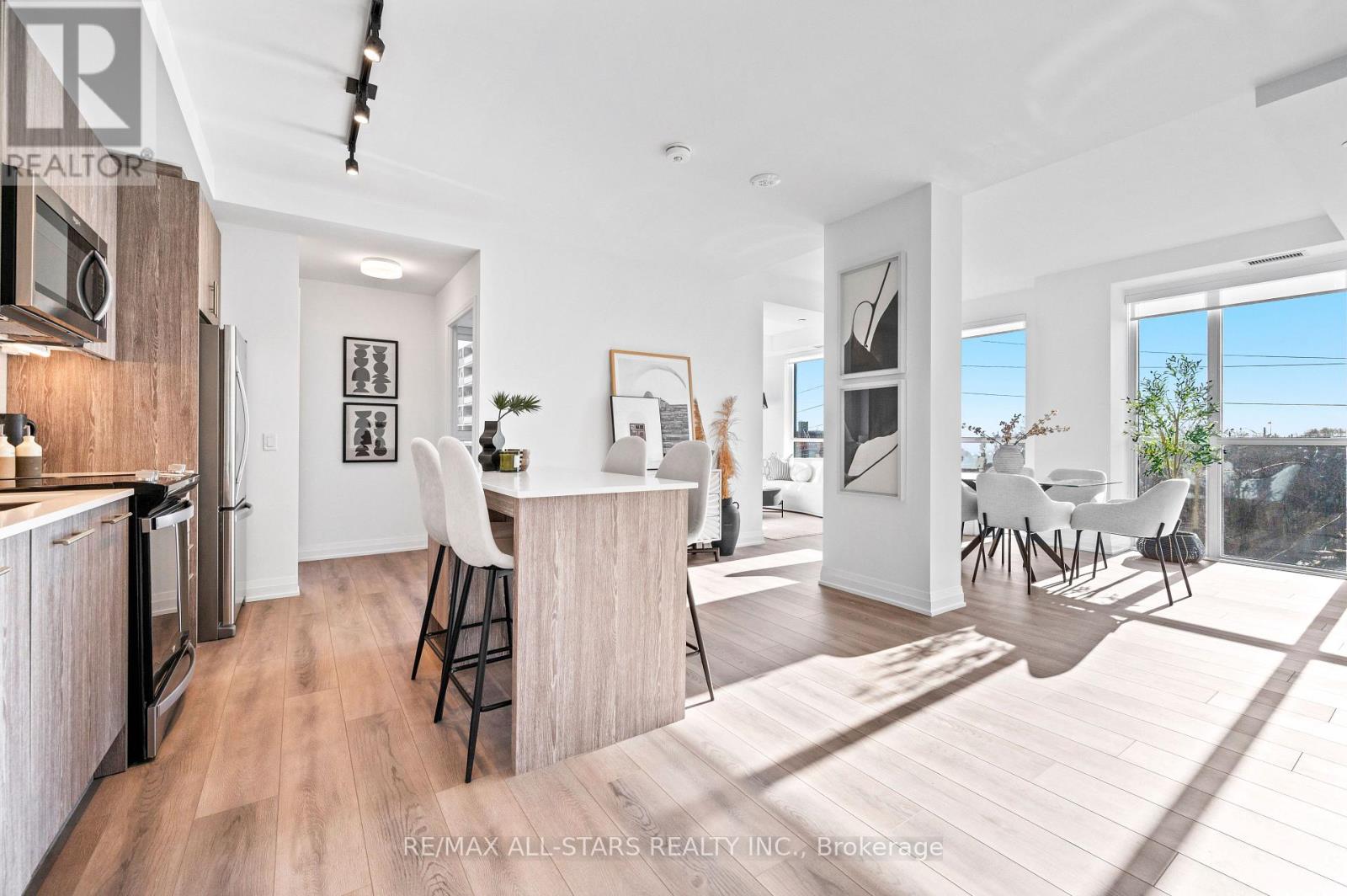 Property at 411 - 286 MAIN STREET image 1