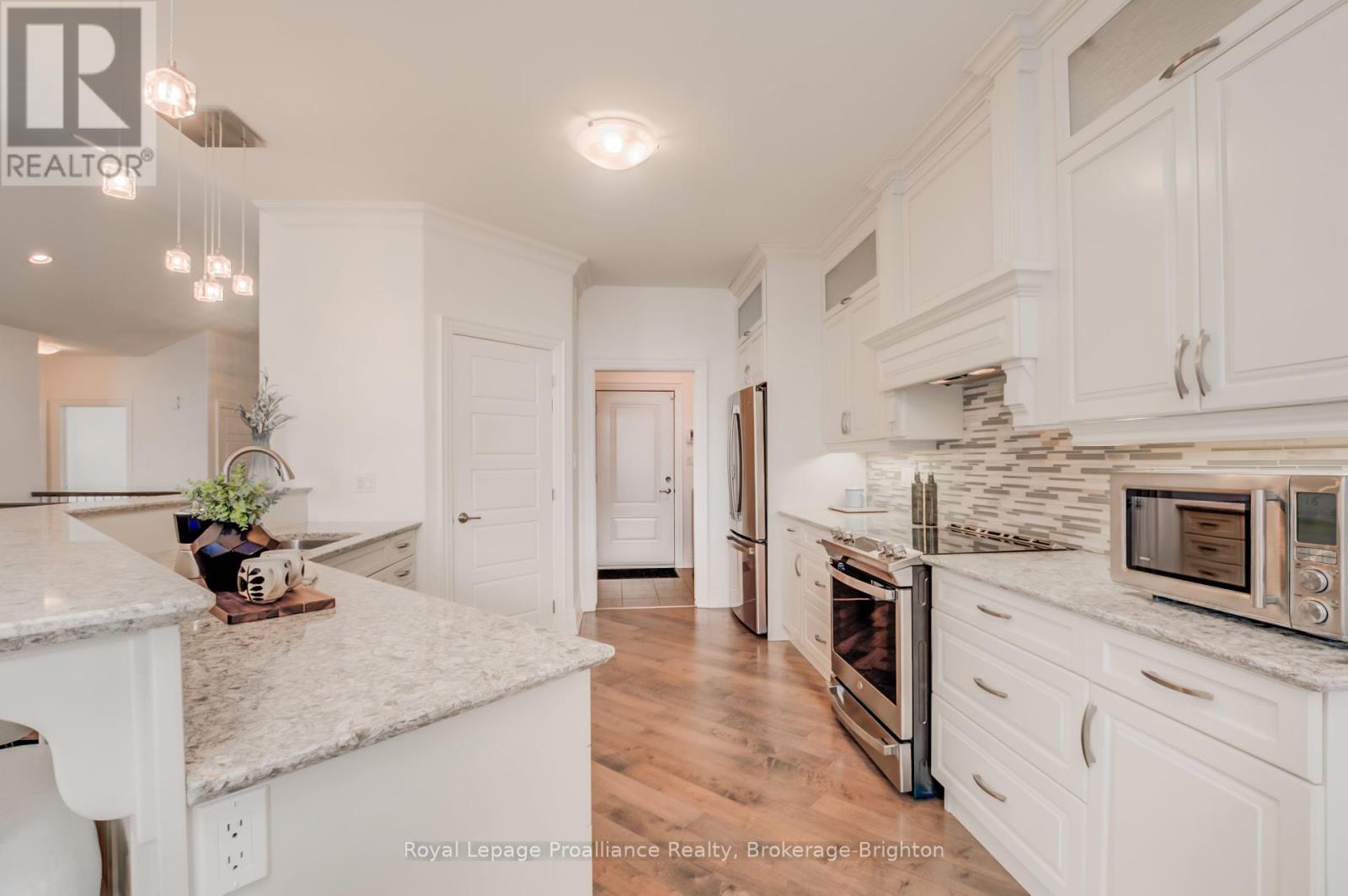 9 Castle Ridge, Brighton, Ontario  K0K 1H0 - Photo 11 - X12113734