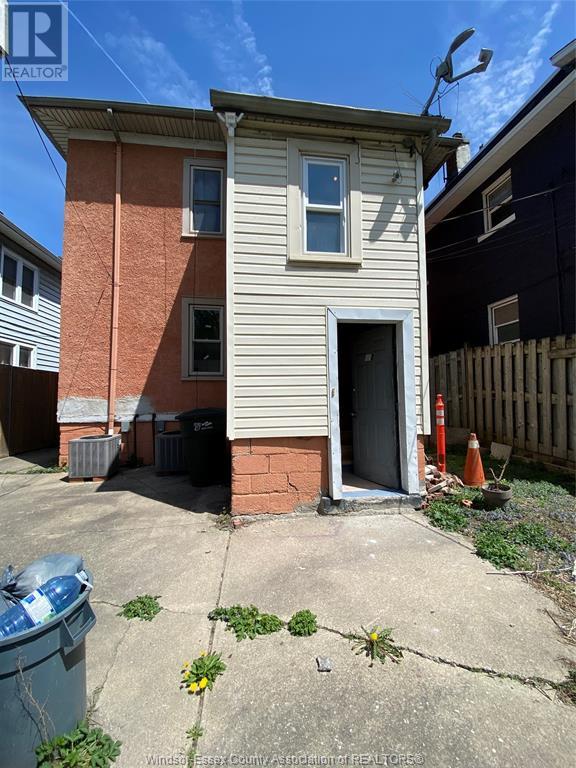 845 Pelissier Unit# Main Floor, Windsor, Ontario  N9A 4L6 - Photo 17 - 25010737