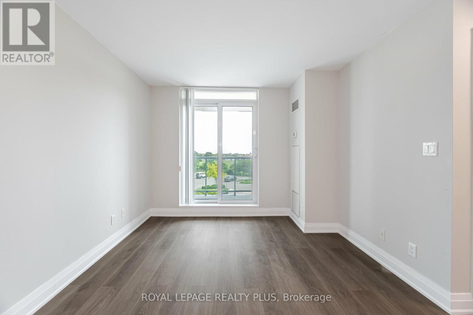 304 - 4879 Kimbermount Avenue, Mississauga (Central Erin Mills), Ontario  L5M 7R8 - Photo 13 - W12113911