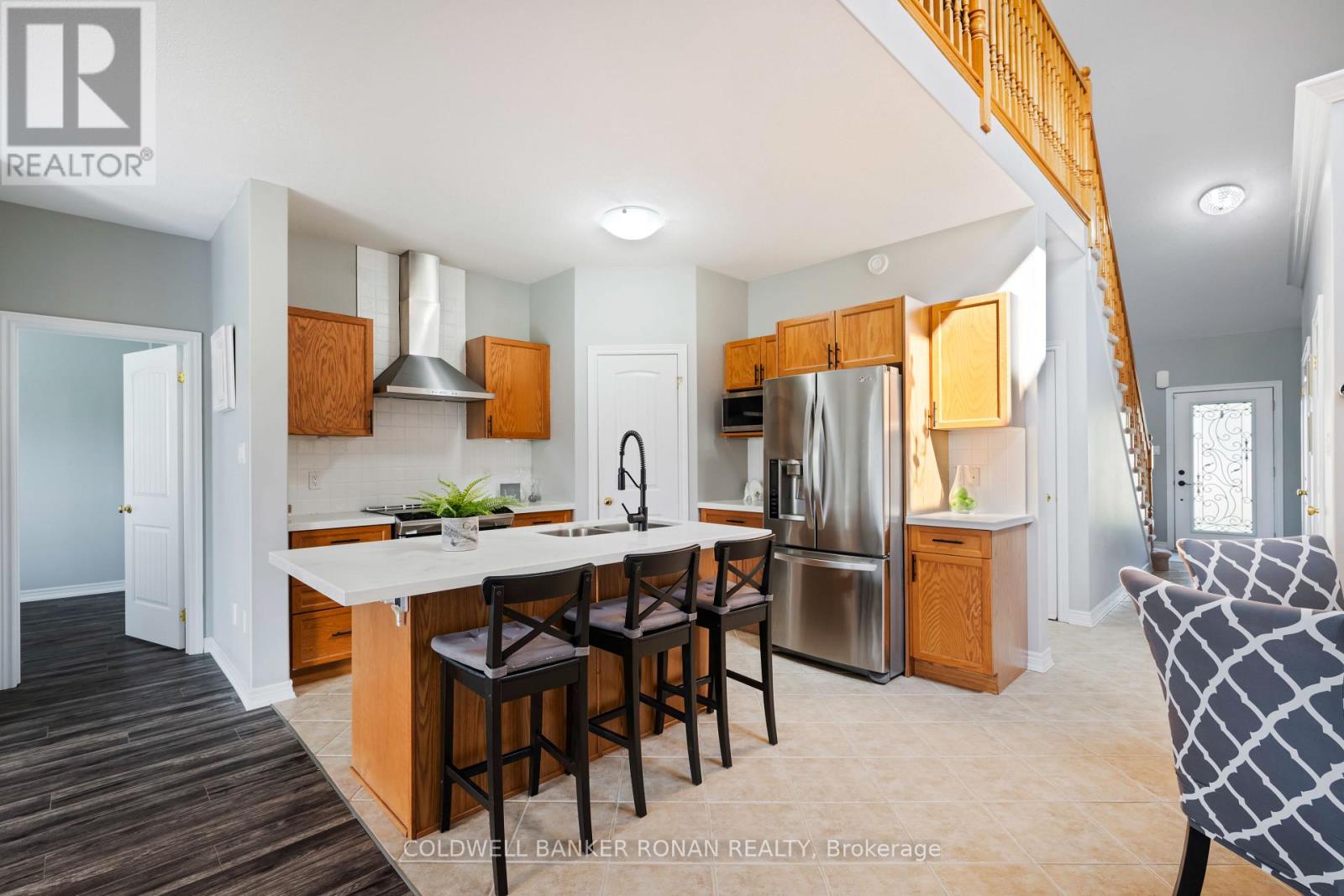 46 Preston Drive, Orangeville, Ontario  L9W 0C6 - Photo 8 - W12113937