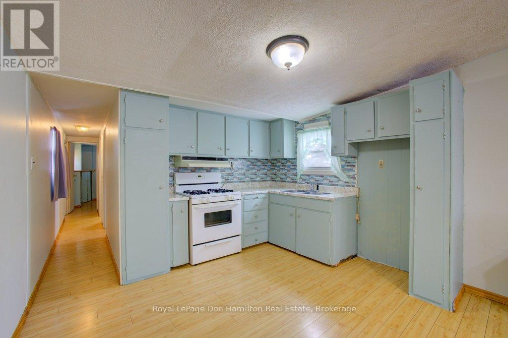 62 Fairview Crescent, North Perth, Ontario  N4W 3G8 - Photo 5 - X11984313