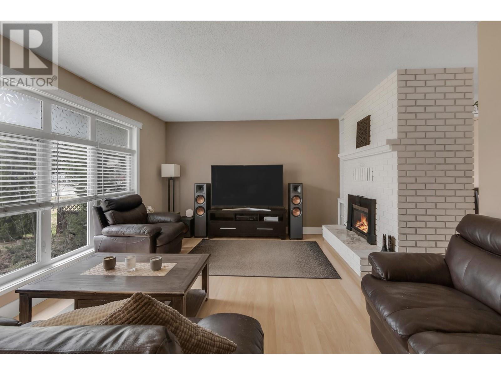 Property at 8277 FLAMINGO ROAD image 3