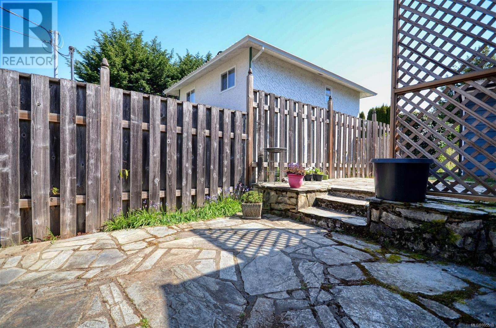 490 Goldstream Ave, Langford, British Columbia  V9B 2W5 - Photo 31 - 995518