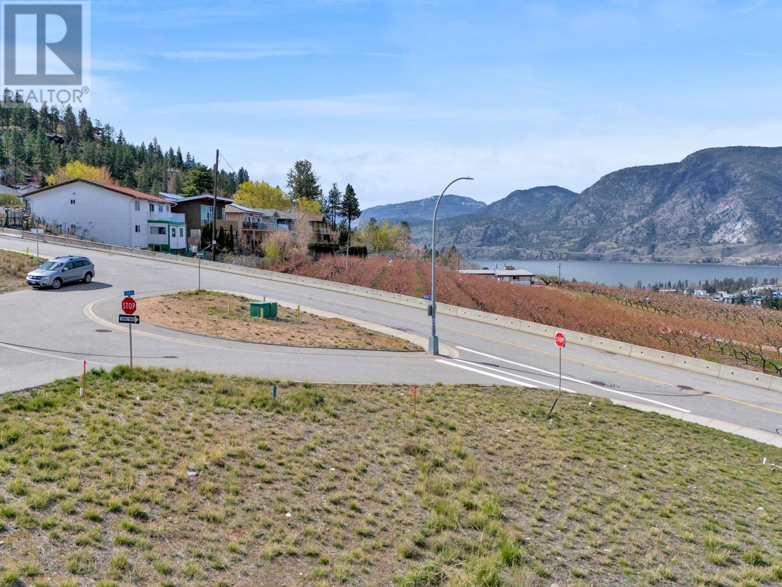 711 Pineview Road, Penticton, British Columbia  V2A 7S8 - Photo 12 - 10345648