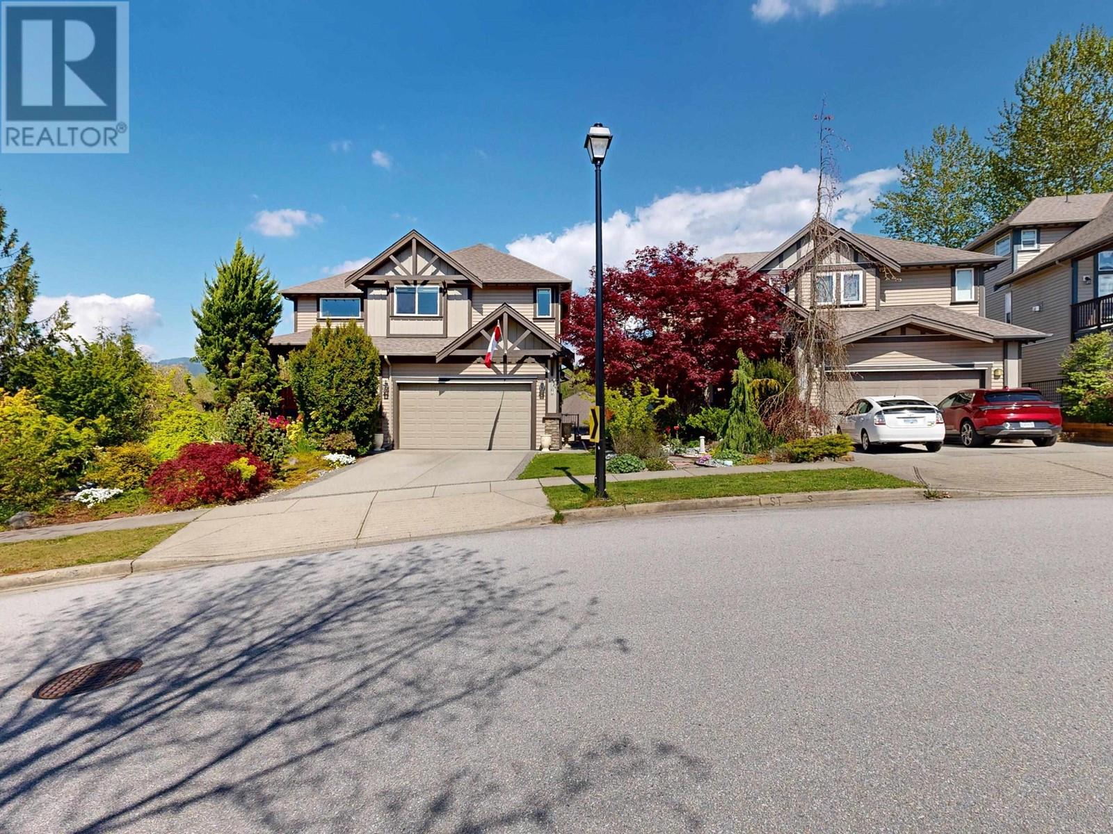 22879 137 Avenue, Maple Ridge, British Columbia  V4R 0B6 - Photo 3 - R2995149