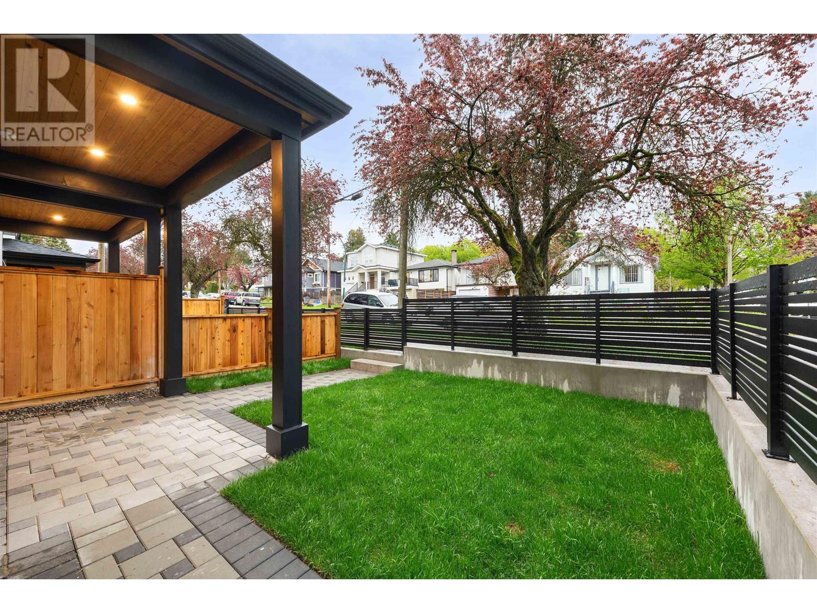 Property at 1 4895 MOSS STREET image 5